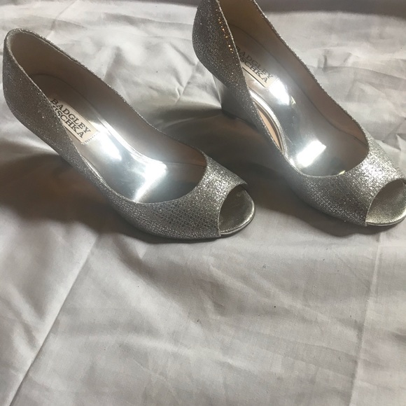 BADGLEY MISCHKA “AWAKE” - Picture 15 of 16